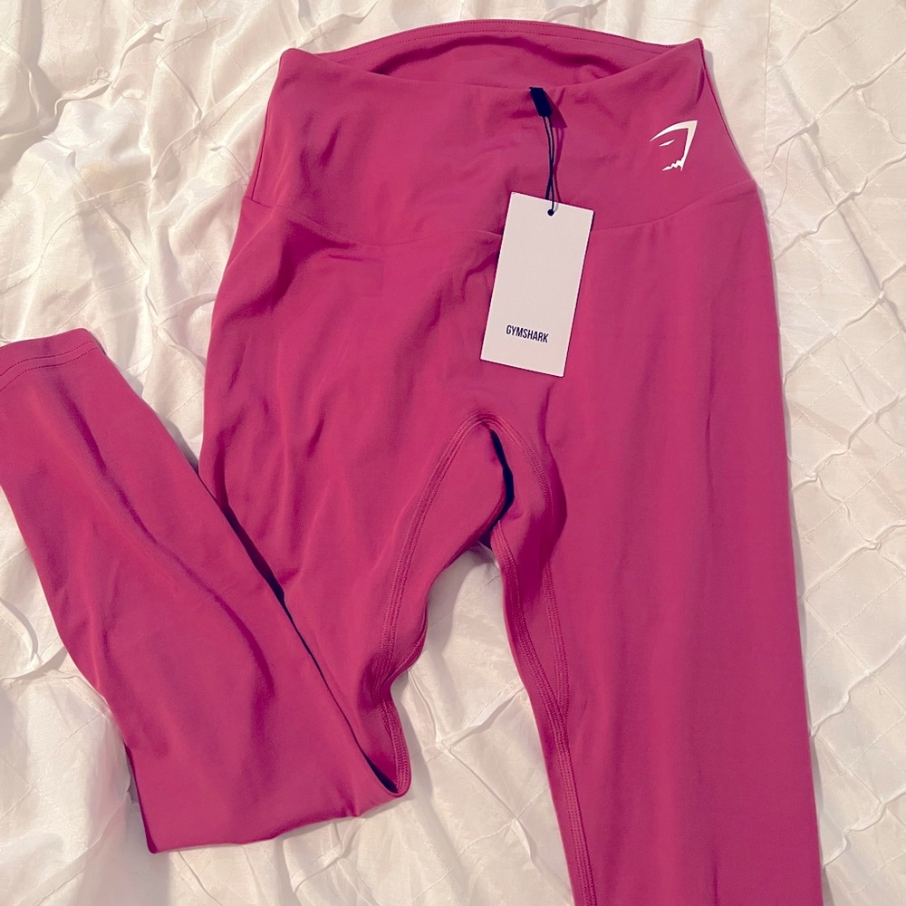 NWT - Gymshark Training 7/8 Leggings - Bright Pink